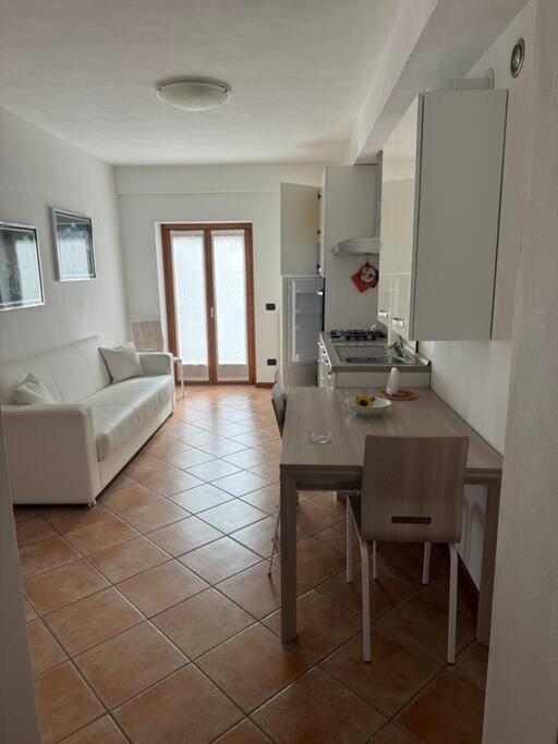 Suite Panoramica Casa Vacanza Di Alex G Oltre il Colle Extérieur photo