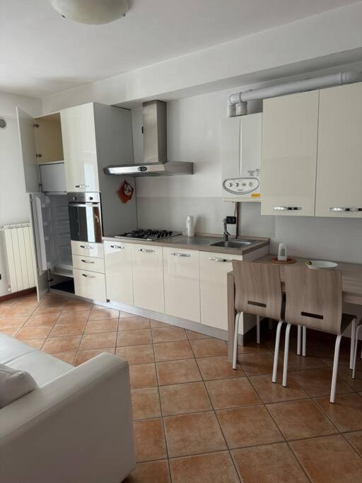 Suite Panoramica Casa Vacanza Di Alex G Oltre il Colle Extérieur photo