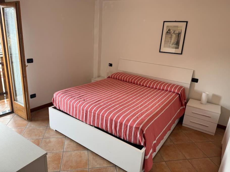 Suite Panoramica Casa Vacanza Di Alex G Oltre il Colle Extérieur photo