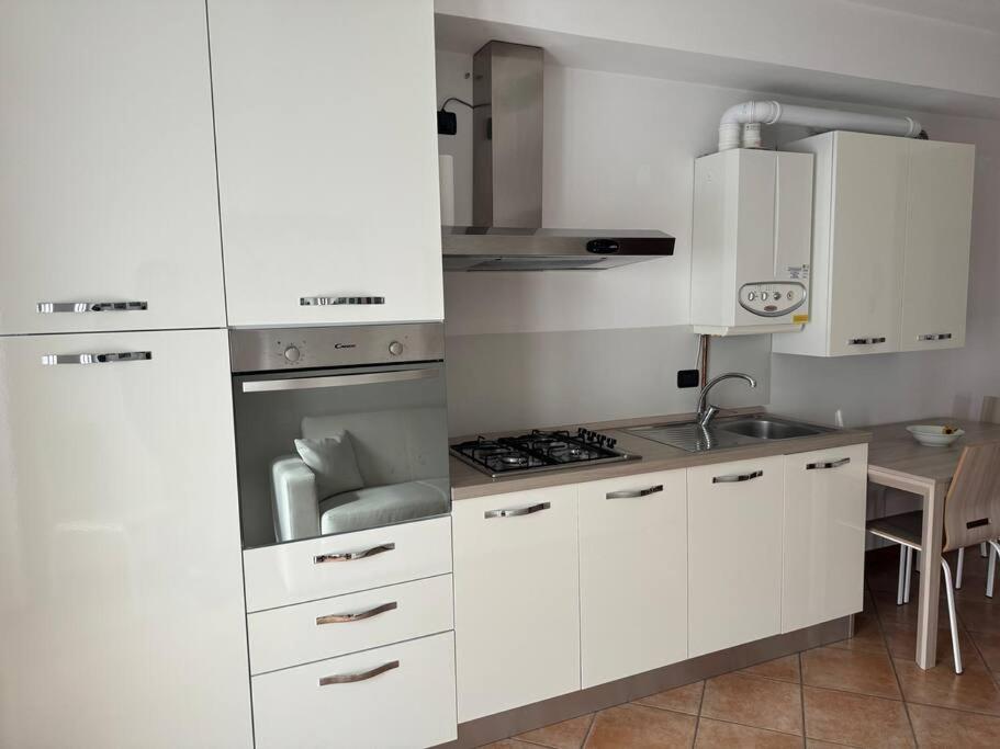 Suite Panoramica Casa Vacanza Di Alex G Oltre il Colle Extérieur photo